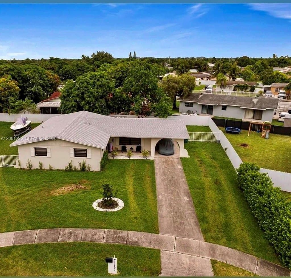 11893 SW 197th St, Miami