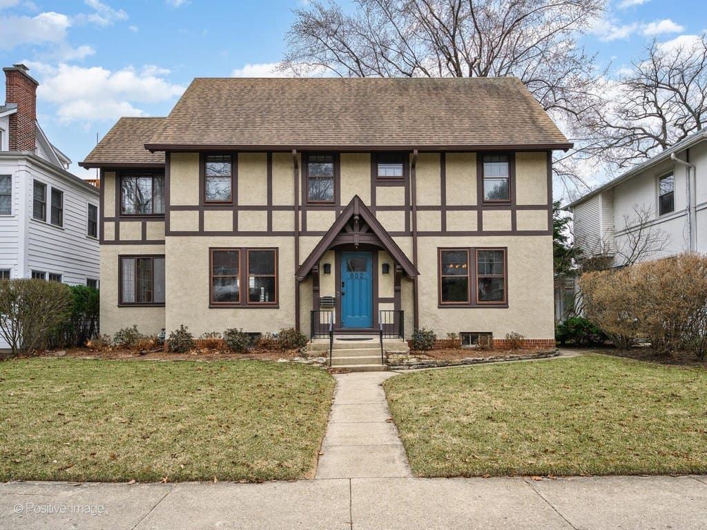 802 Clinton Pl, Evanston