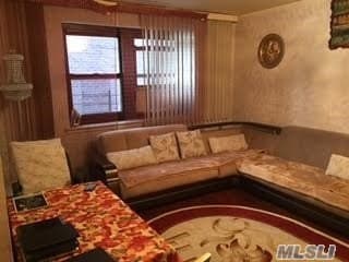 2961155 139-05 85 Dr