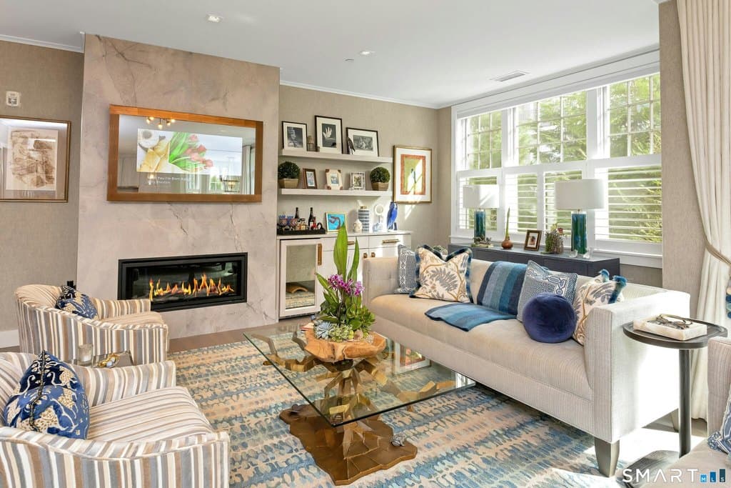 160 Park St Unit 102, New Canaan