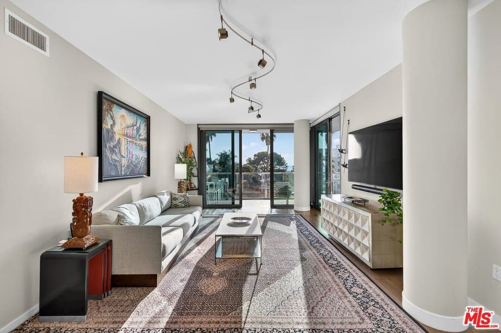 1755 Ocean Ave Apt 514, Santa Monica