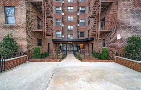 91-10 32 Ave Unit E102