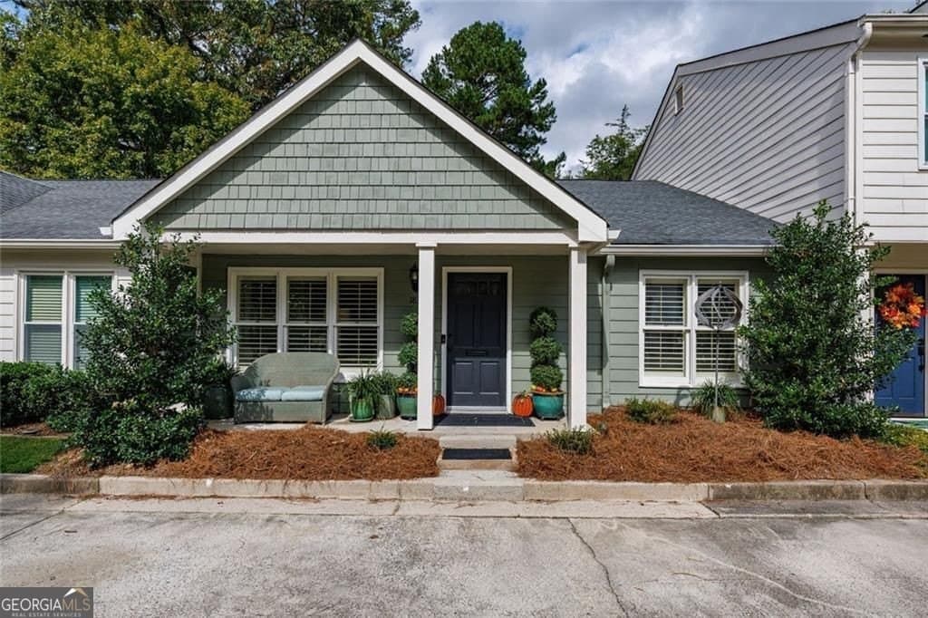 1836 S Garden Ct NE, Brookhaven