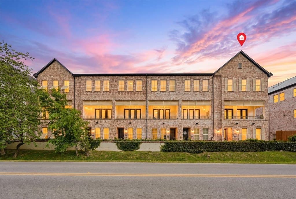 8612 Emnora Ln, Houston