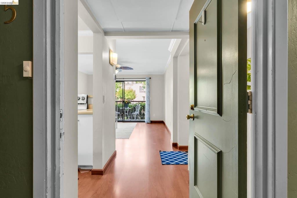 470 N Civic Dr Apt 105, Walnut Creek