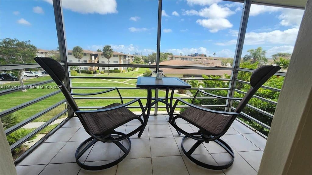 16901 NE 13th Ave Apt 306