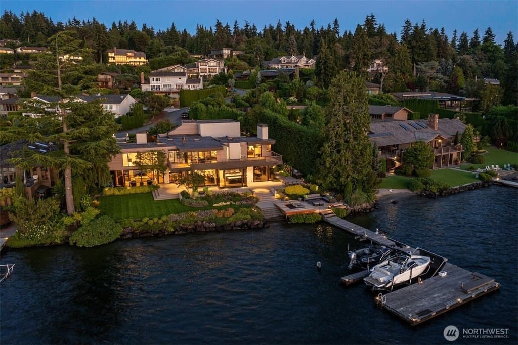 7374 SE 71st St, Mercer Island