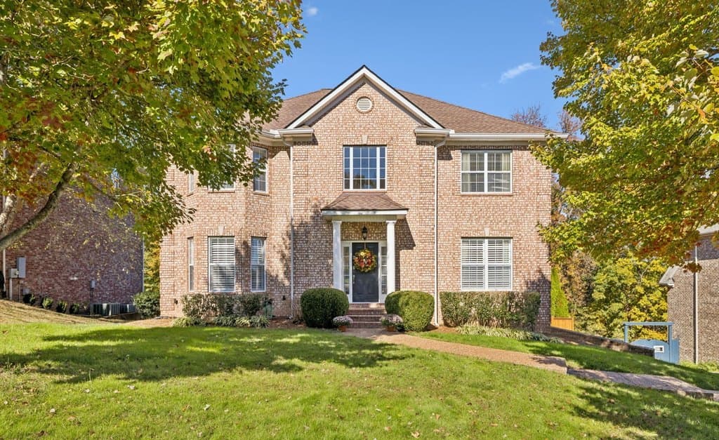 1572 Red Oak Ln, Brentwood