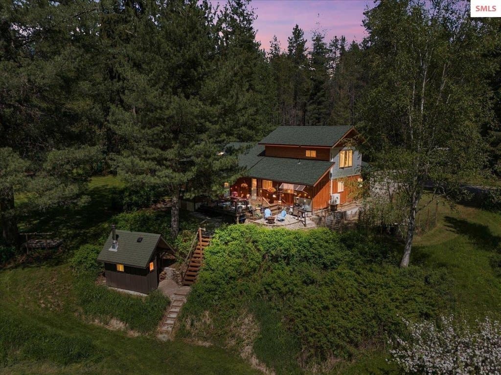 594 Hidden Valley Rd, Sandpoint