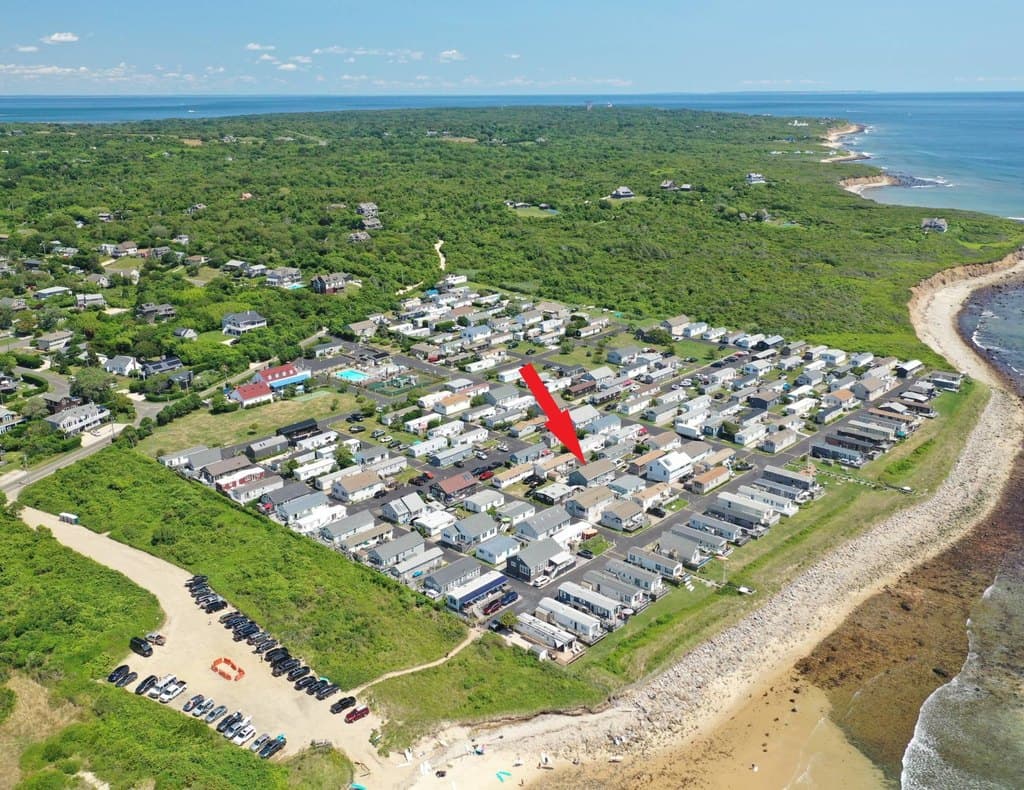 100 Deforest Rd Unit 305, Montauk