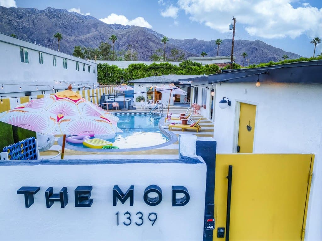 1339 N Indian Canyon Dr, Palm Springs