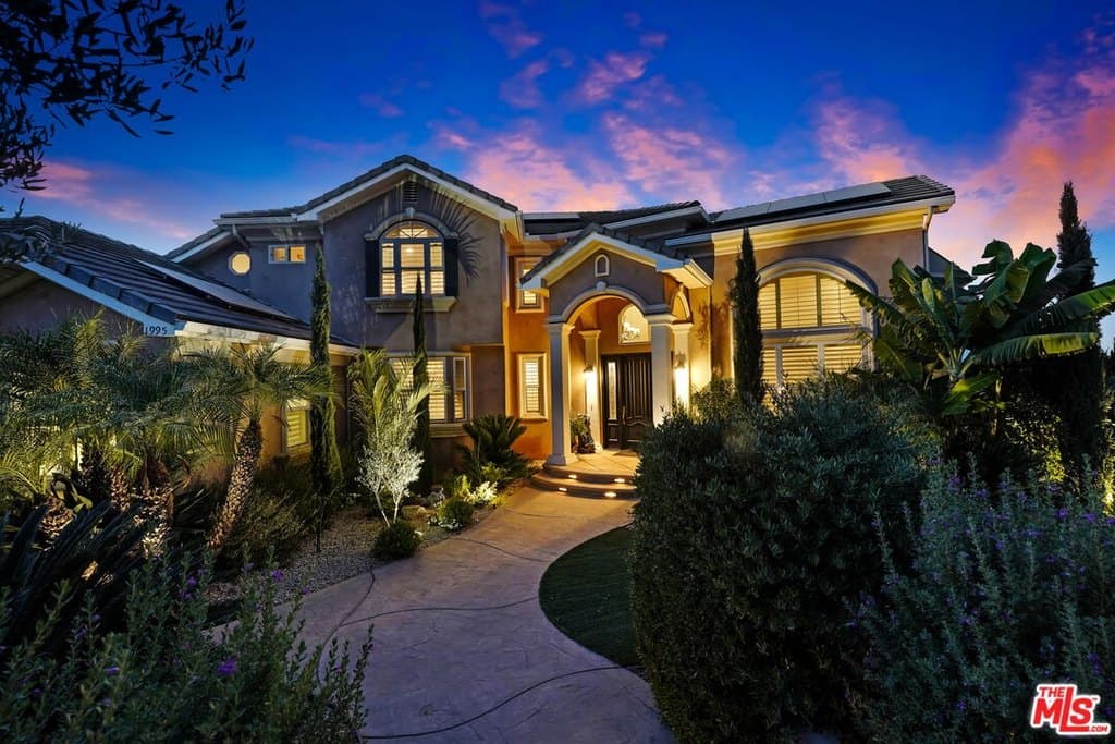 1995 Rudolph Dr, Thousand Oaks