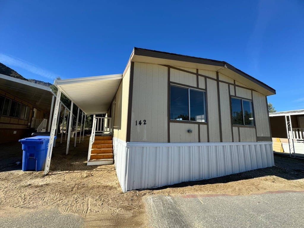 142 Oregon Trl, Palm Springs