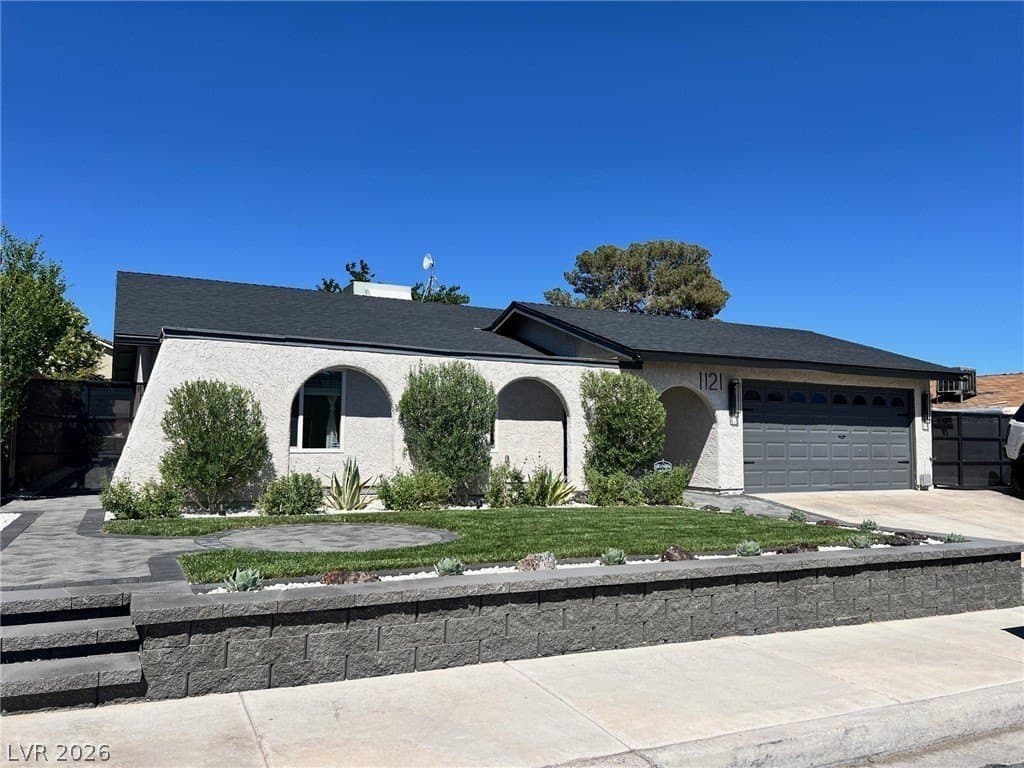1121 Mariposa Way, Boulder City