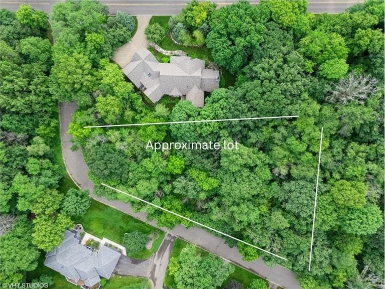 4893 Woodhurst Ln, Minnetonka