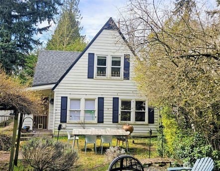 10741 Palatine Ave N