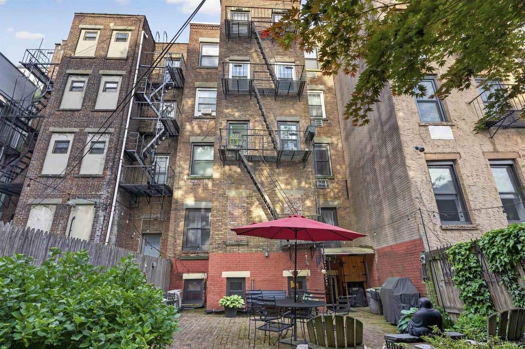 230 Bloomfield St Apt B1, Hoboken