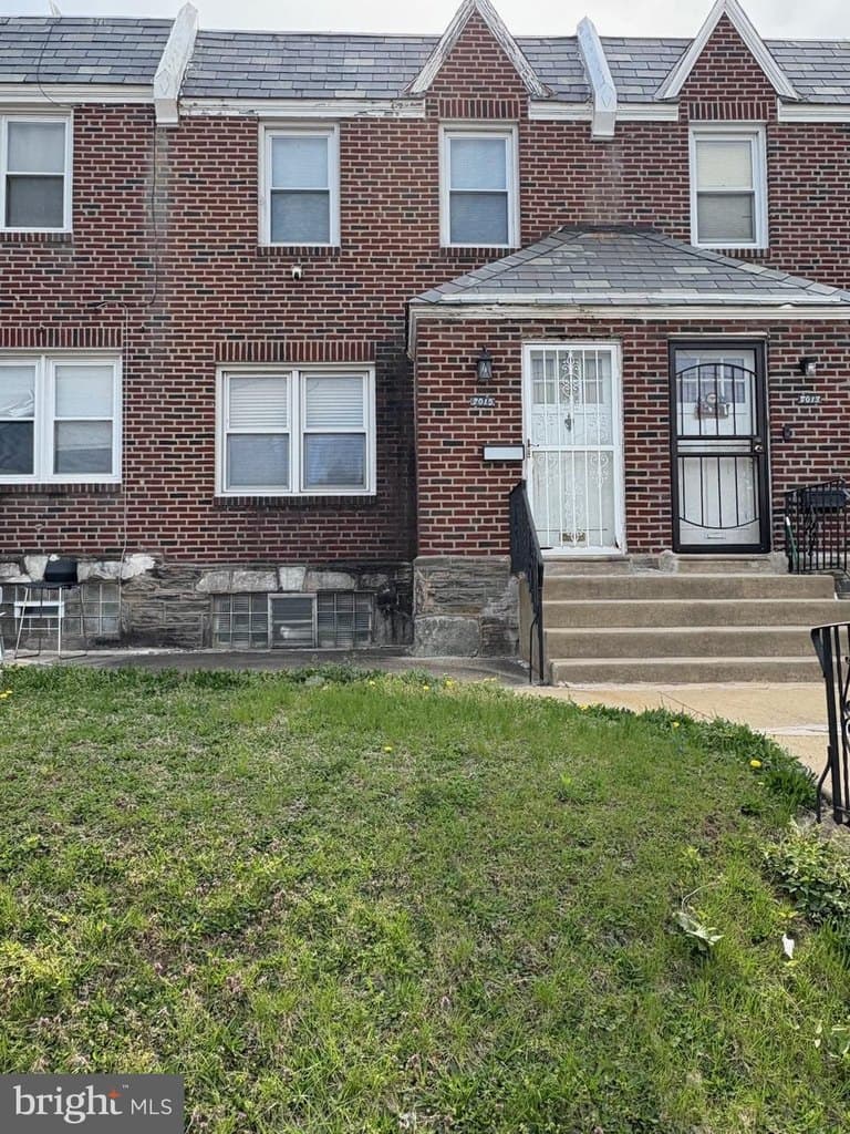 7015 Large St, Philadelphia