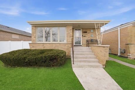 5820 S Narragansett Ave