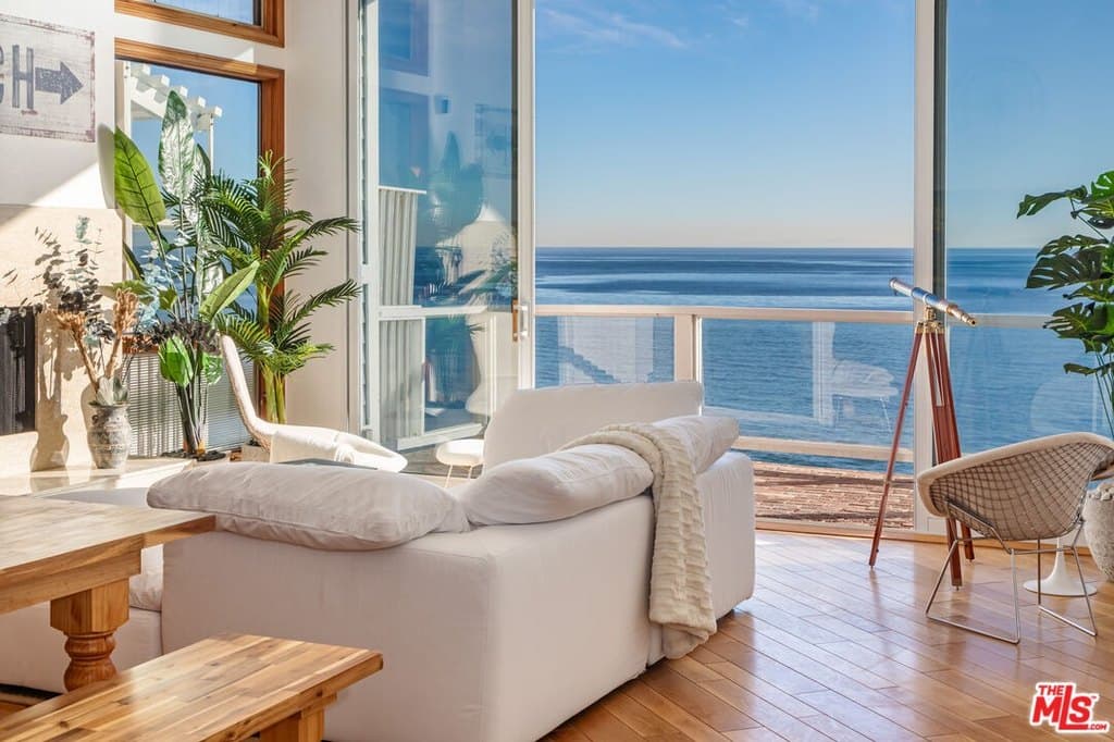 22664 Pacific Coast Hwy Apt 4, Malibu
