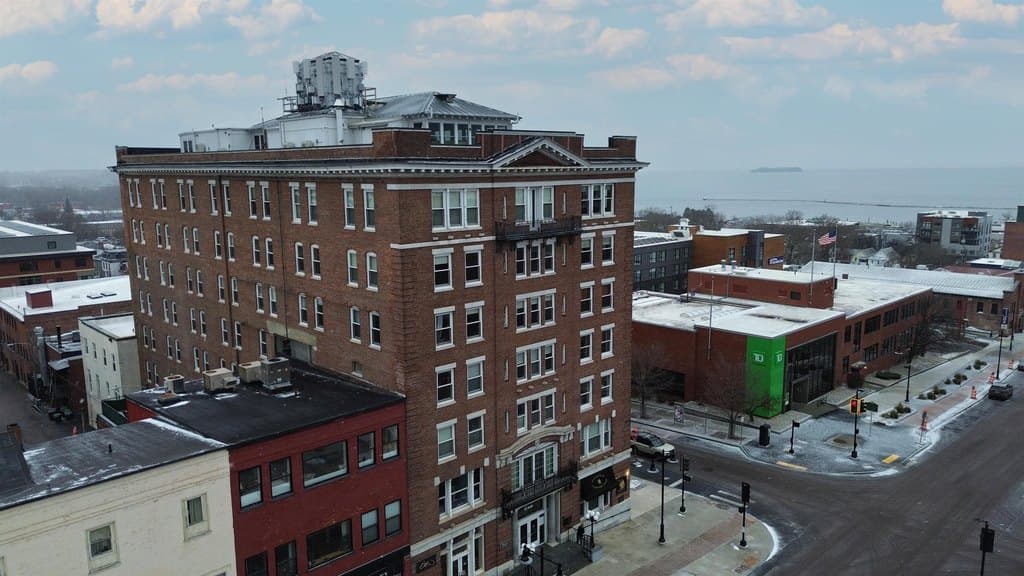 131 Main St Apt 210, Burlington