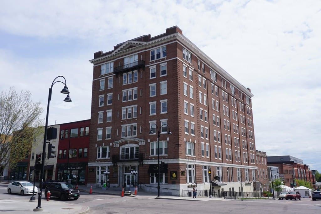 131 Main St Apt 210, Burlington
