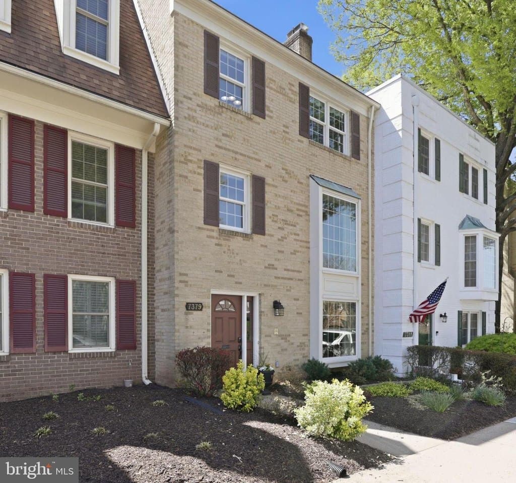 7379 Hallcrest Dr, McLean