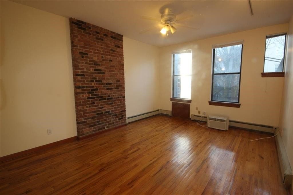 112 Jefferson St Apt 2S, Hoboken
