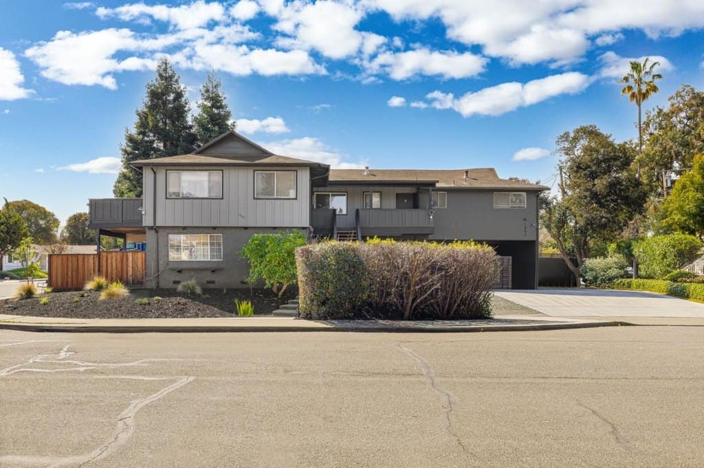 172 Permanente Way, Mountain View