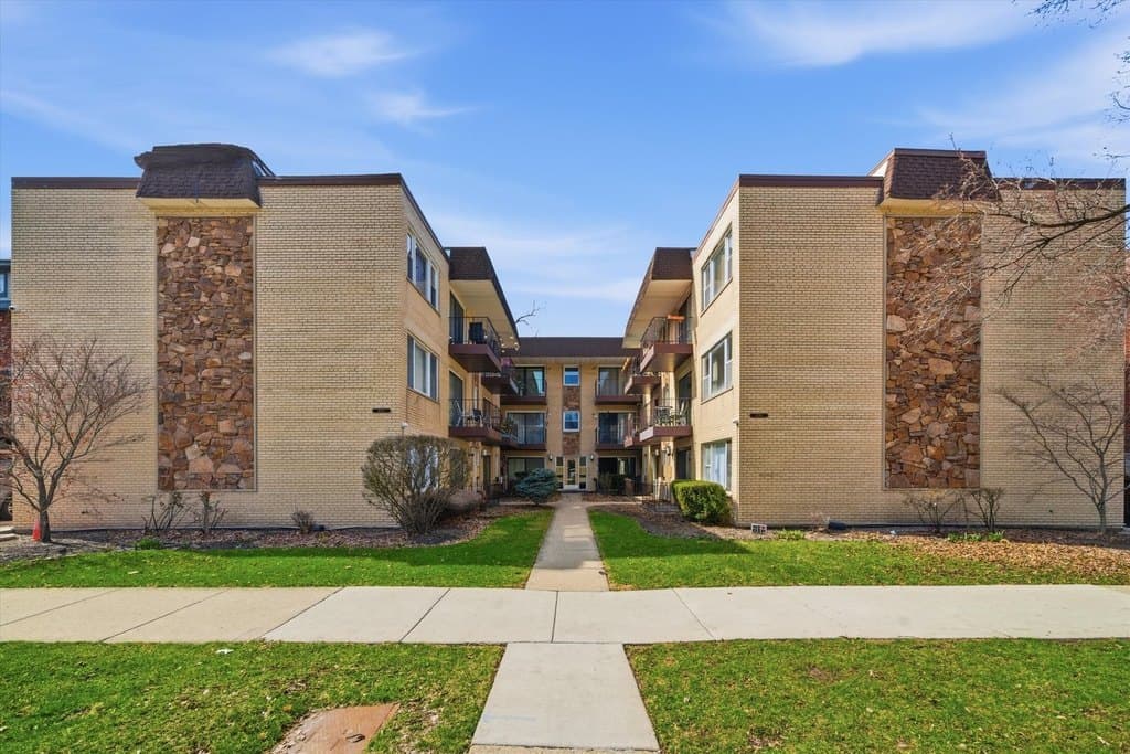 4340 N Keeler Ave Apt 1F