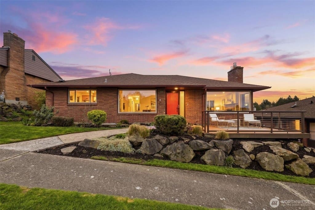 4019 SW Henderson St