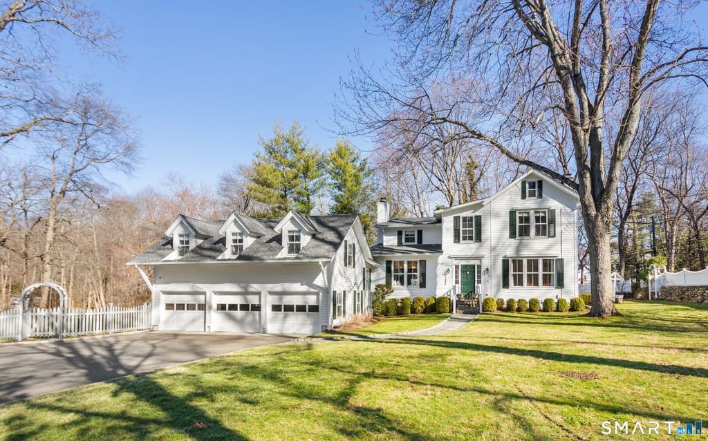 267 Brookside Rd, Darien