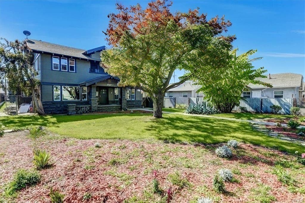 1048 E 5th St, Long Beach