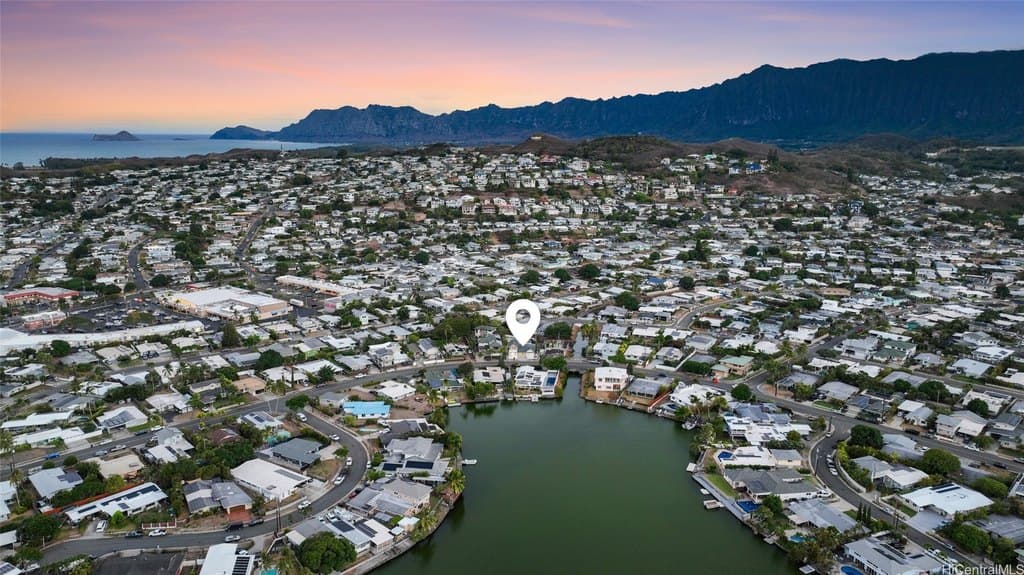 889 Akumu St, Kailua