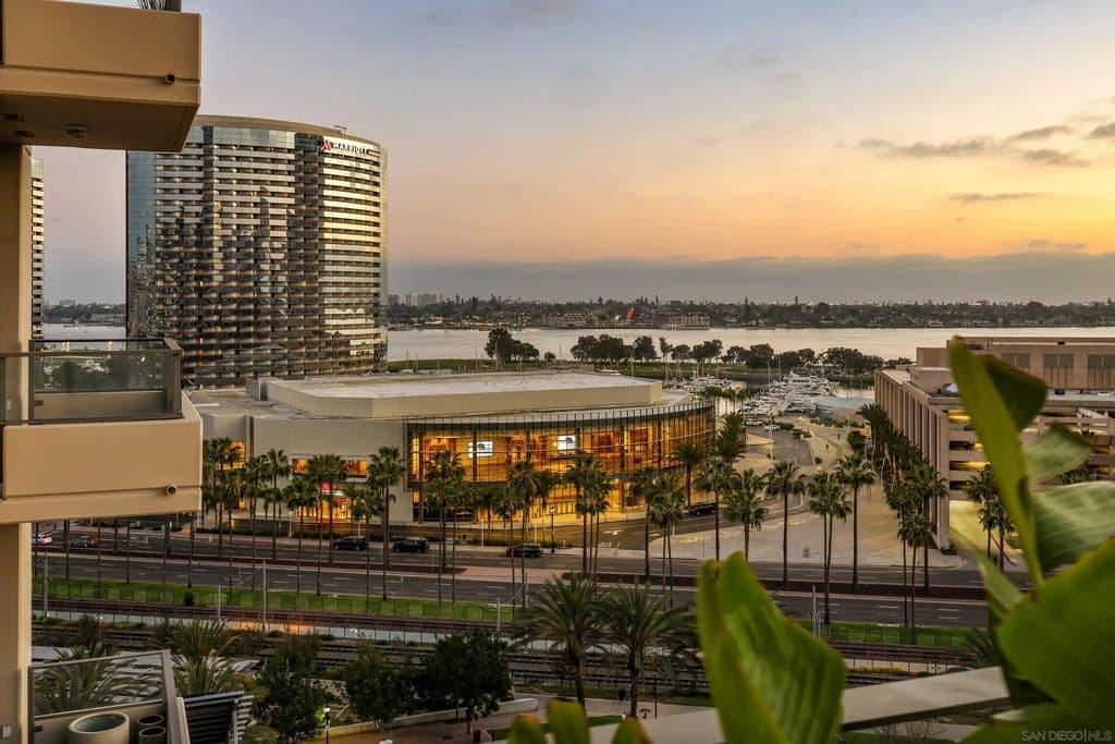 550 Front St Unit 1007, San Diego