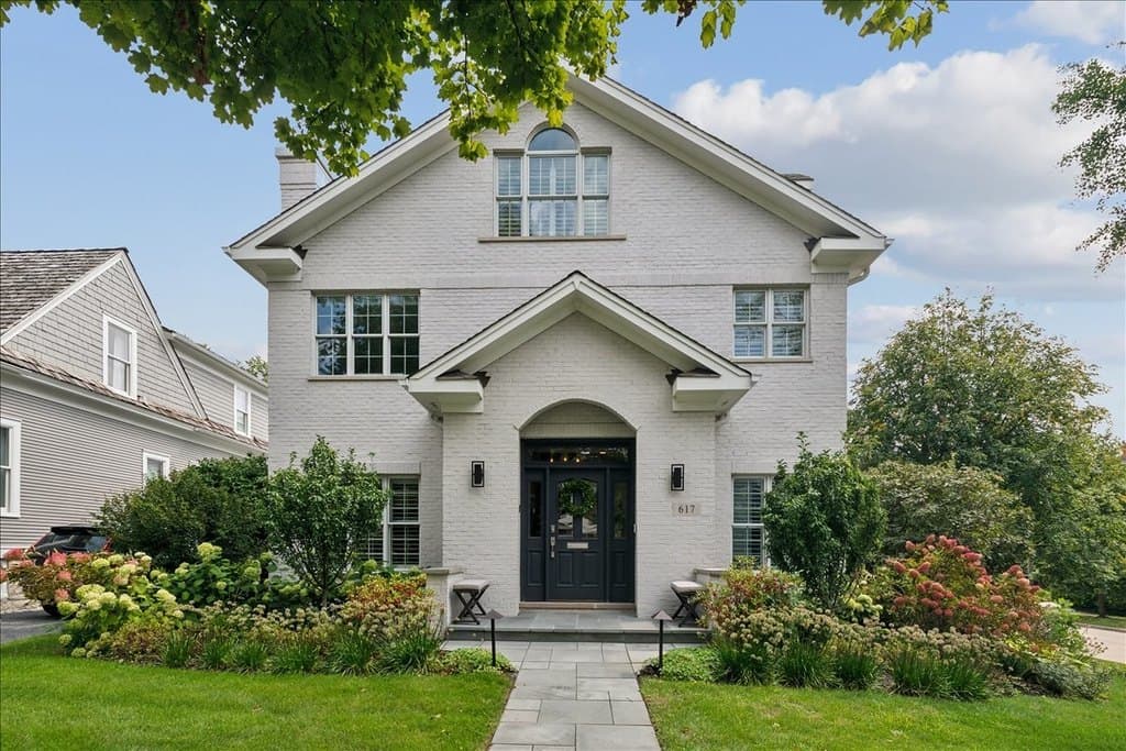 617 S Washington St, Hinsdale