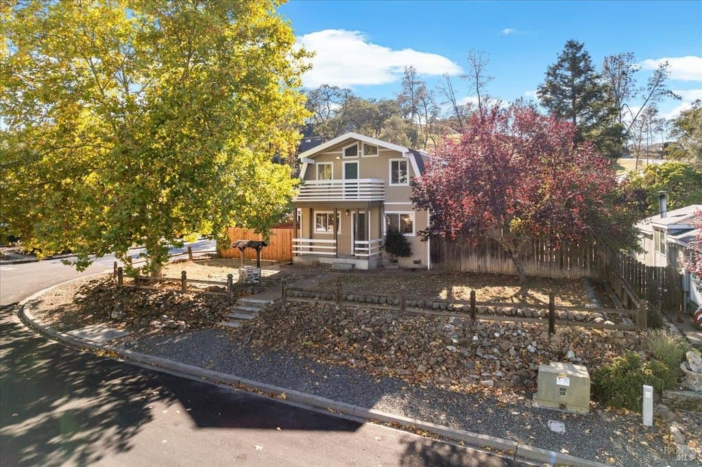 1017 Headlands Dr, Napa