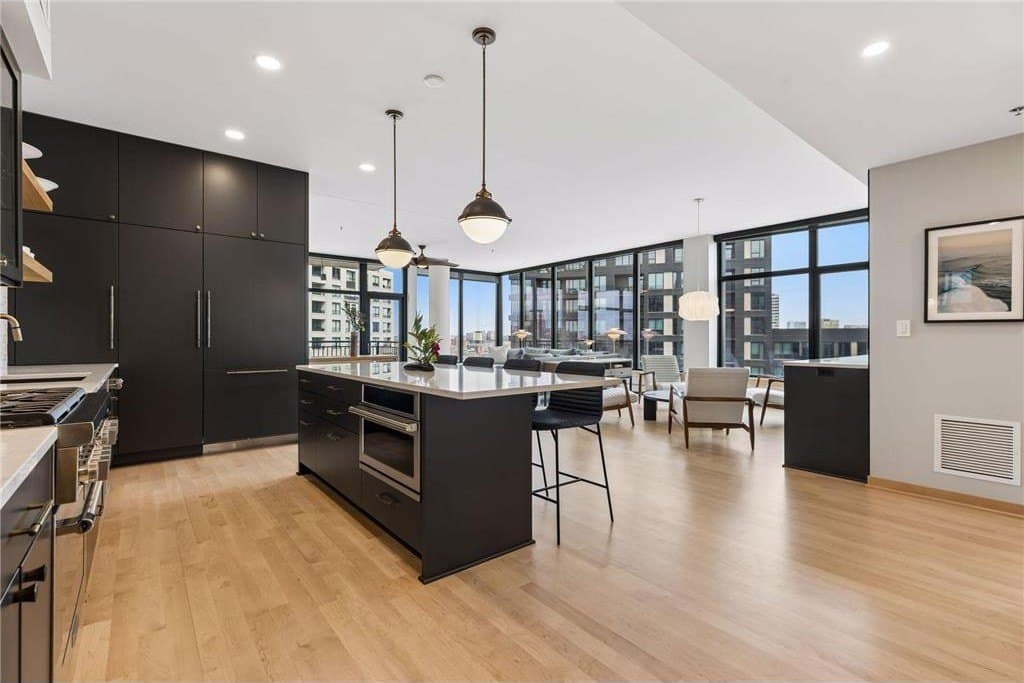 1120 S 2nd St Apt 901, Minneapolis