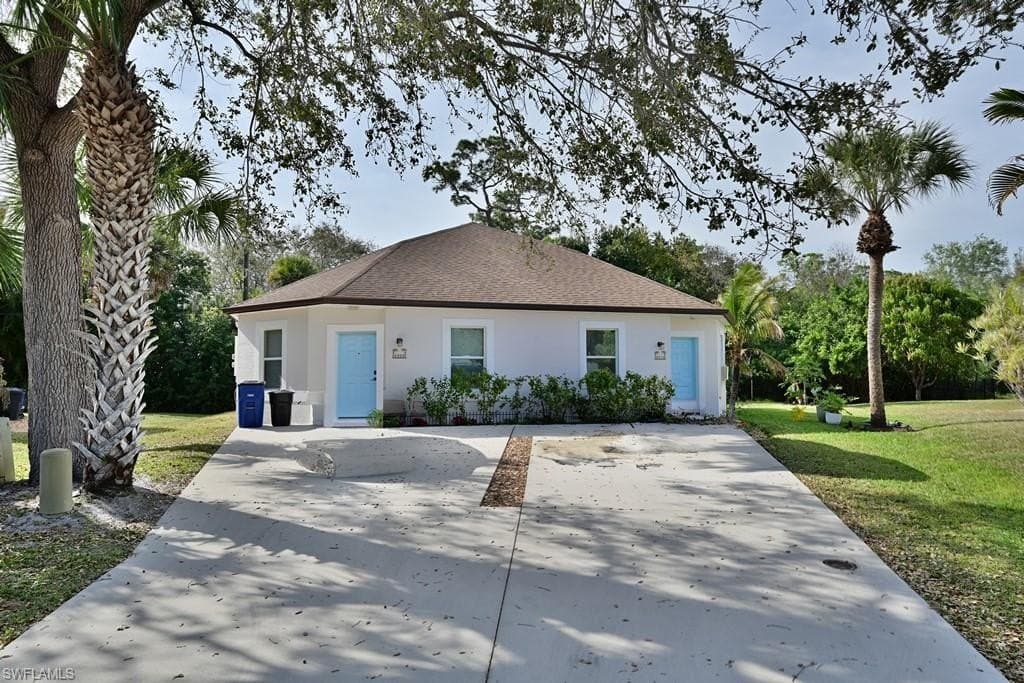 8510 Tamara Ct, Bonita Springs