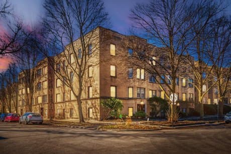 2033 W Fargo Ave Apt 2