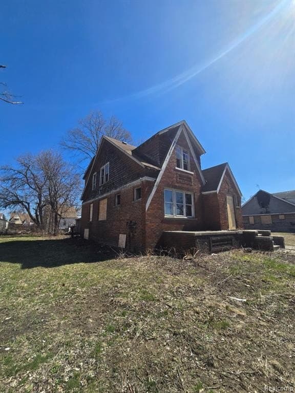 15724 Lesure St, Detroit