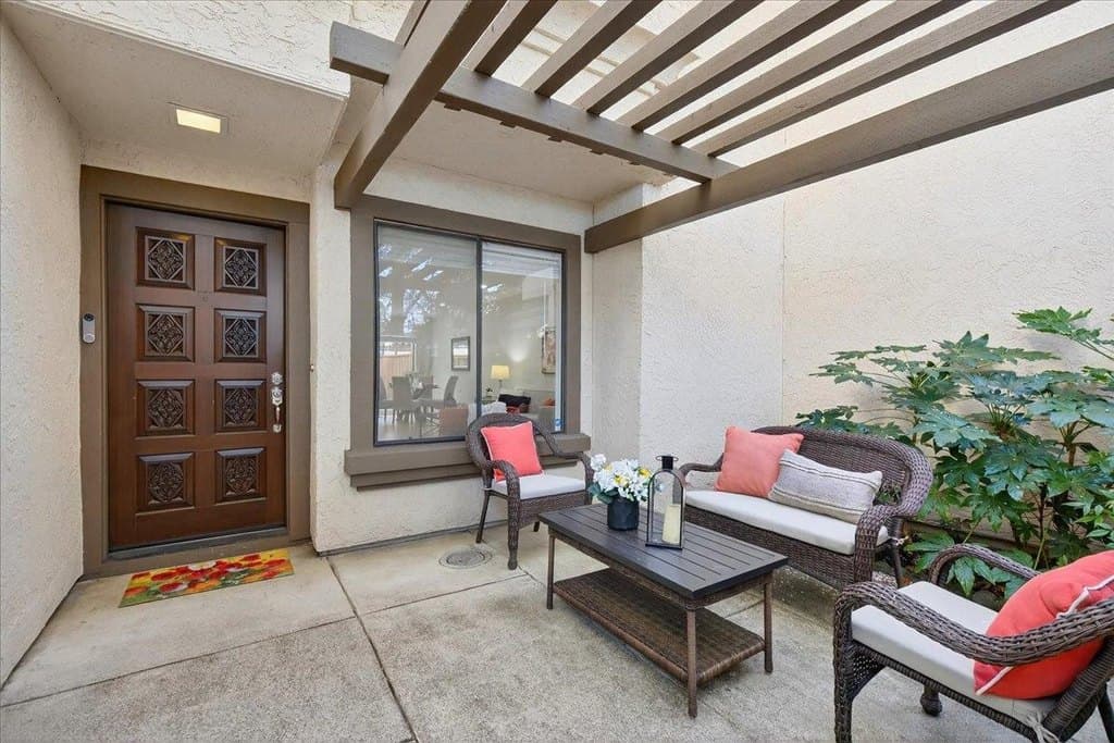 582 Pimlico Ct, Walnut Creek