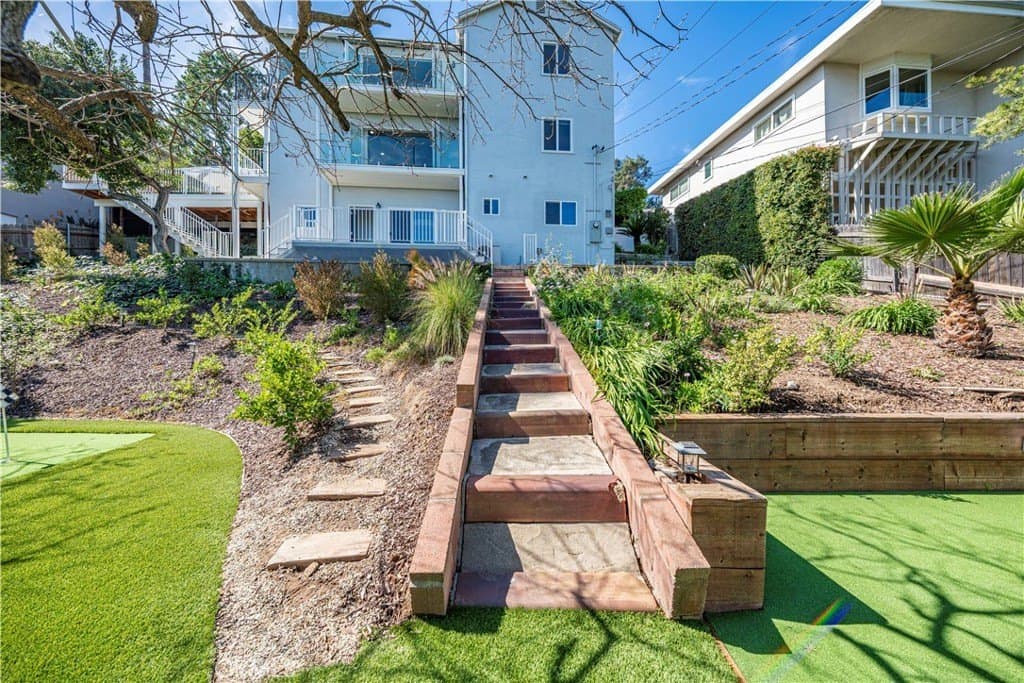 334 Anita Dr, Pasadena