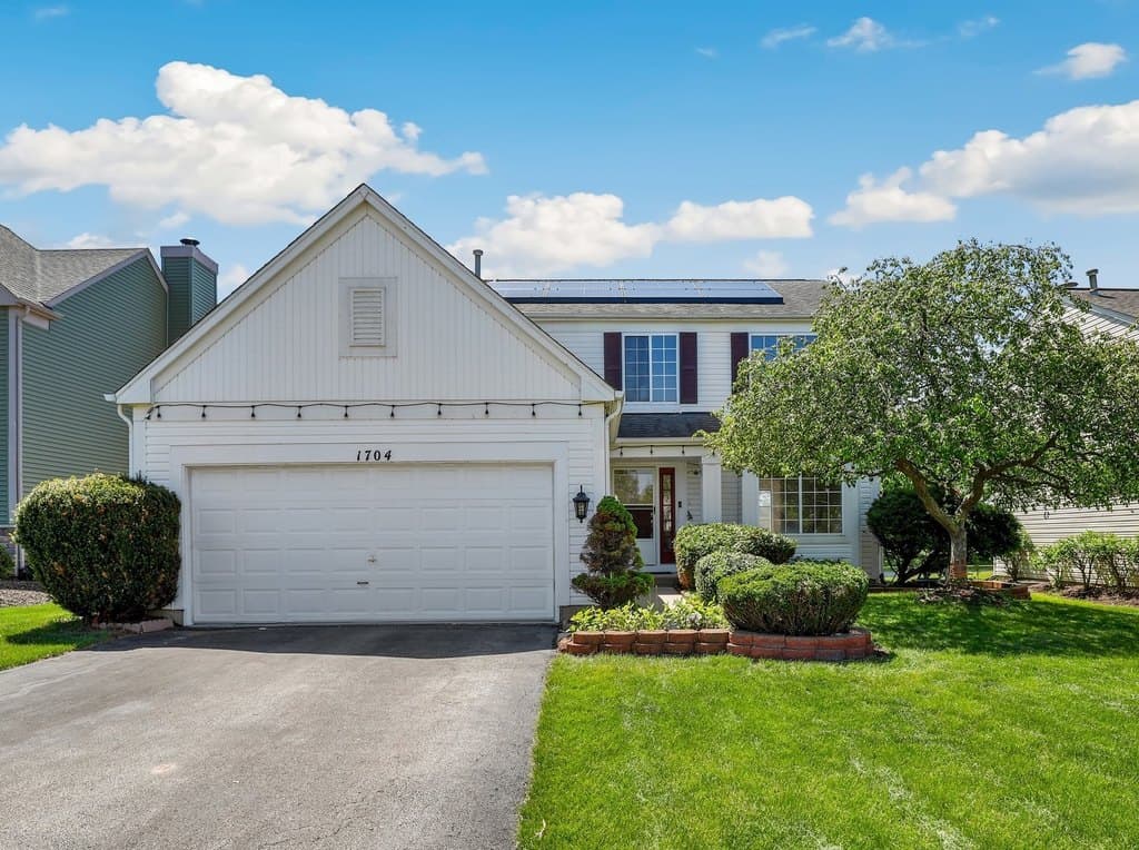 1704 Charlotte Cir, Naperville
