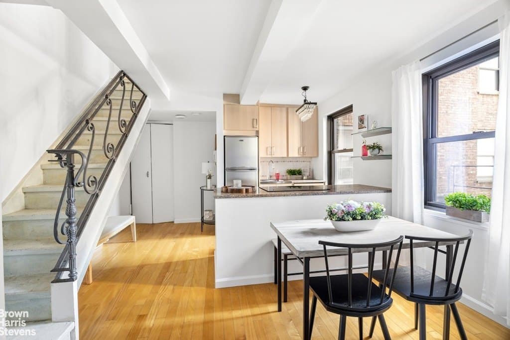 235 E 49th St Apt 5D, Manhattan