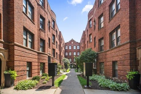 4523.5 S Drexel Blvd Apt 3W