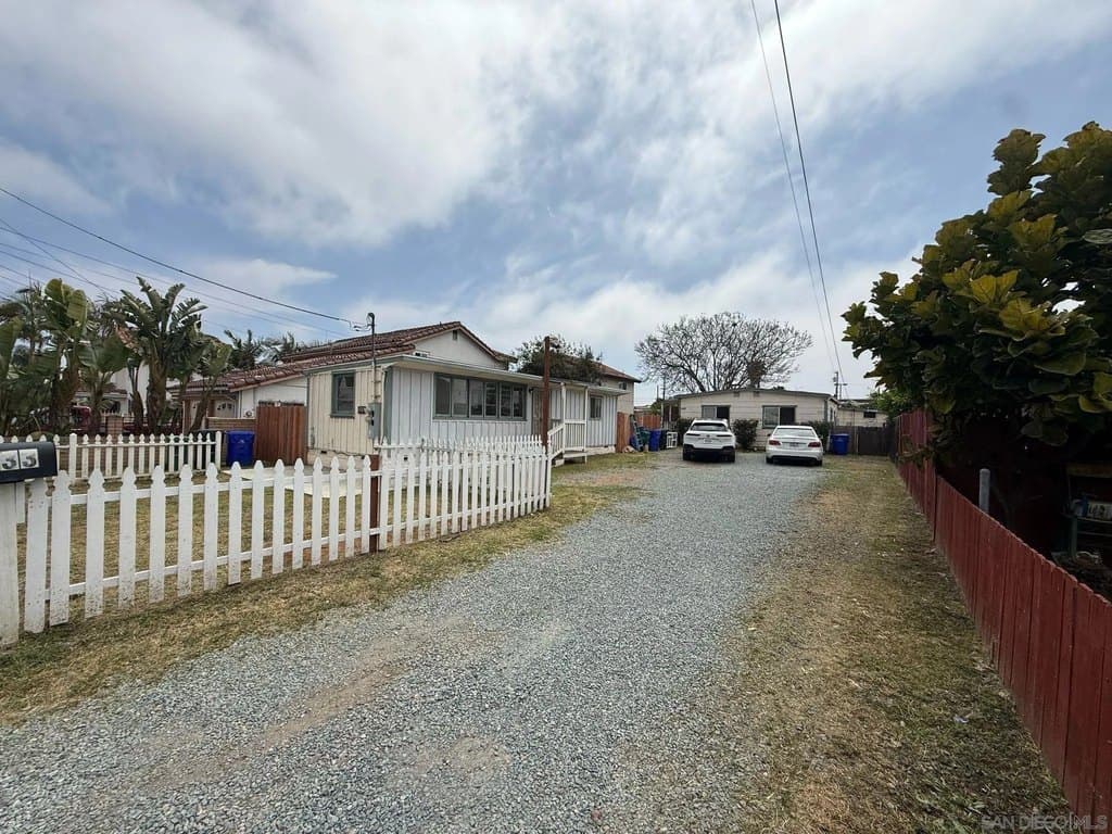 1729-33 Dahlia, San Diego