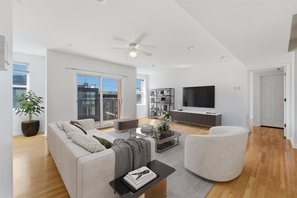 119 Madison St Apt 5W, Hoboken