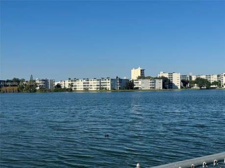 1481 NE Miami Gardens Dr Apt 162