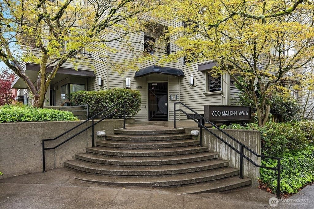 600 Malden Ave E Apt 102, Seattle